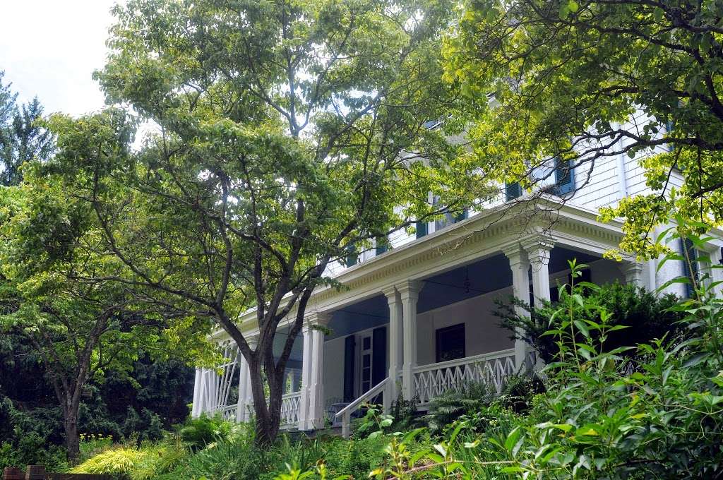 Wilderness Bed & Breakfast | 2 Thistle Rd, Catonsville, MD 21228 | Phone: (410) 744-0590