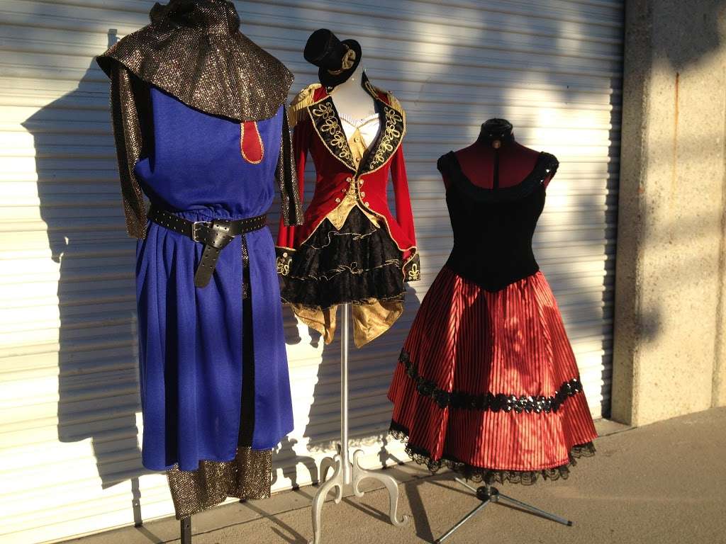 Costume Annex-A Walk Thru Time Vintage | 850 Thousand Oaks Blvd, Thousand Oaks, CA 91360, USA | Phone: (805) 444-1012