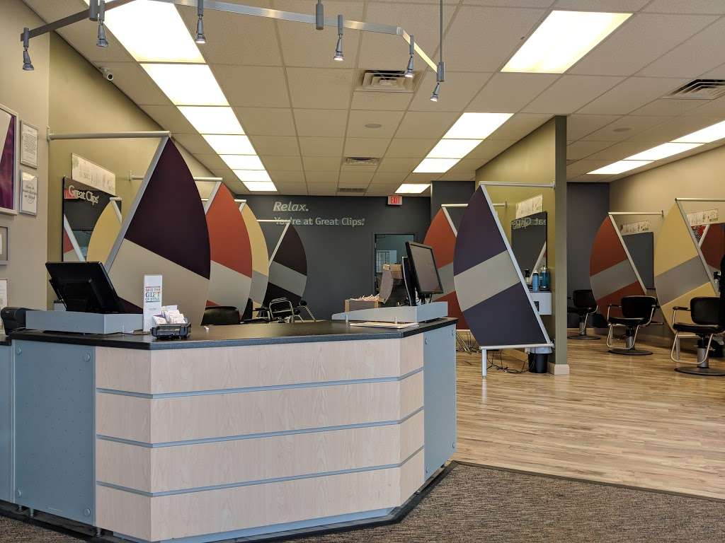 Great Clips | 300 West Ave, Woodstown, NJ 08098 | Phone: (856) 823-5190
