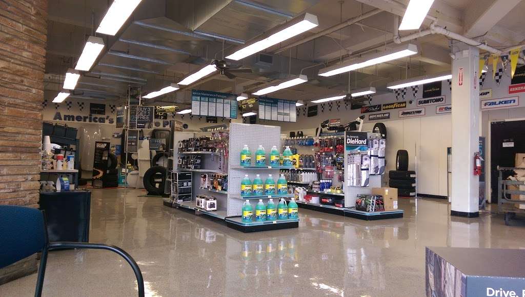 Sears Auto Center, 4000 N Shepherd Dr, Houston, TX 77018, USA