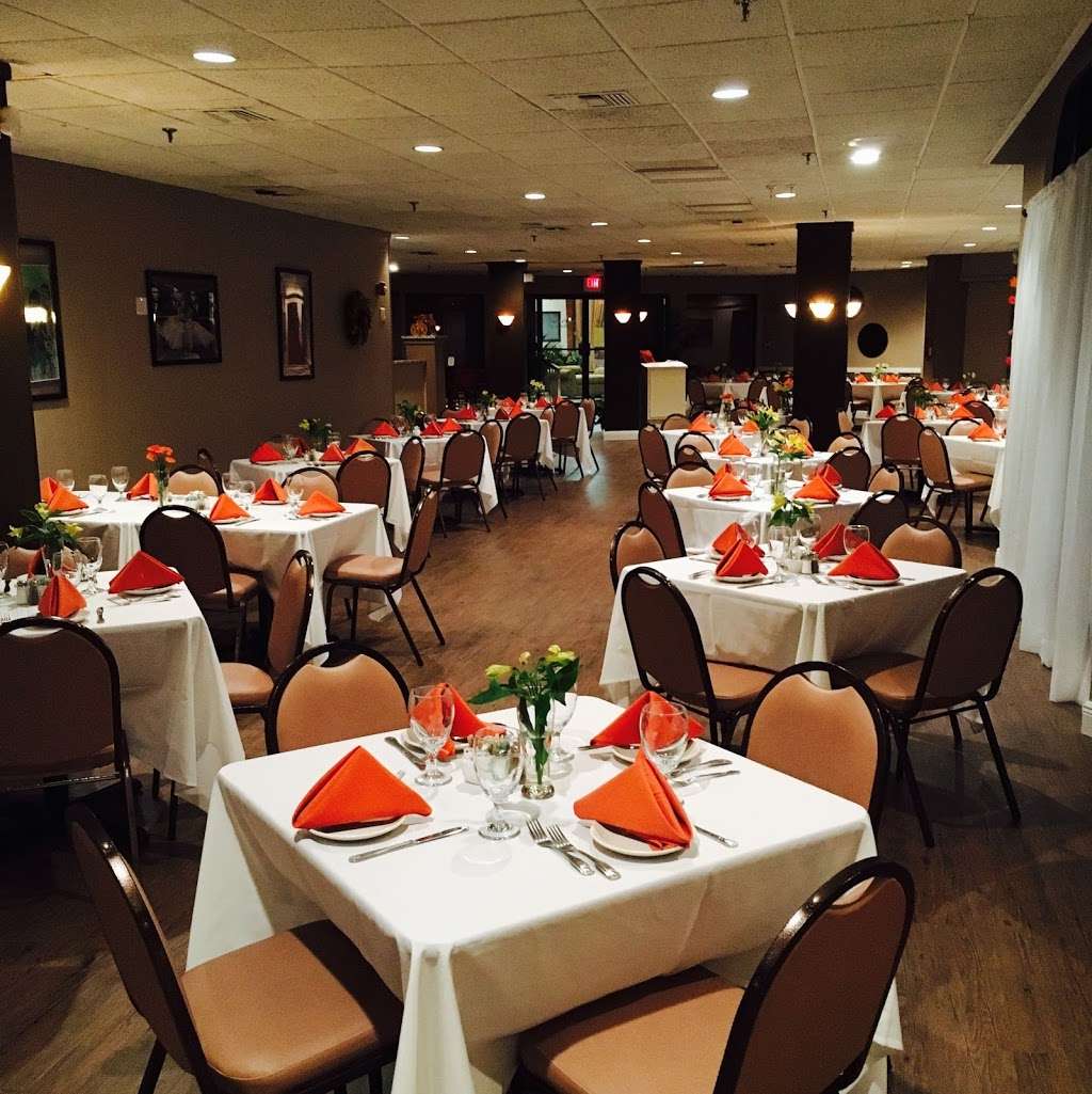 Mels way bistro & banquet | 3536 Via Poinciana, Lake Worth, FL 33467 | Phone: (561) 530-7947