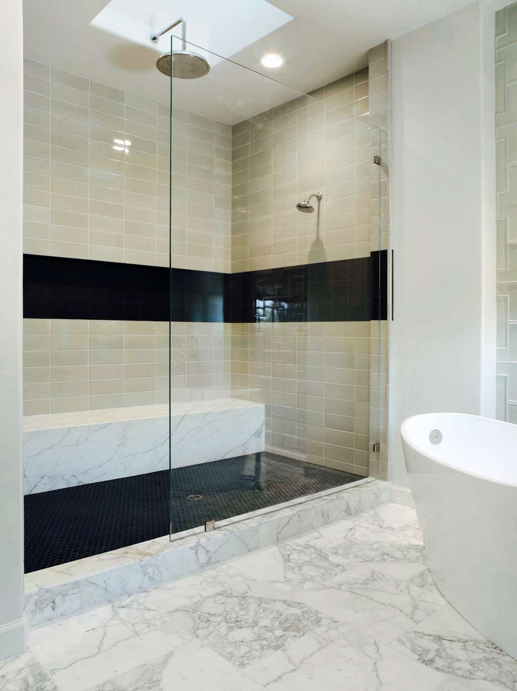 Glass stair railing and frameless glass showerdoors | 161 Buttonwood Dr, Fair Haven, NJ 07704, USA | Phone: (347) 372-8635