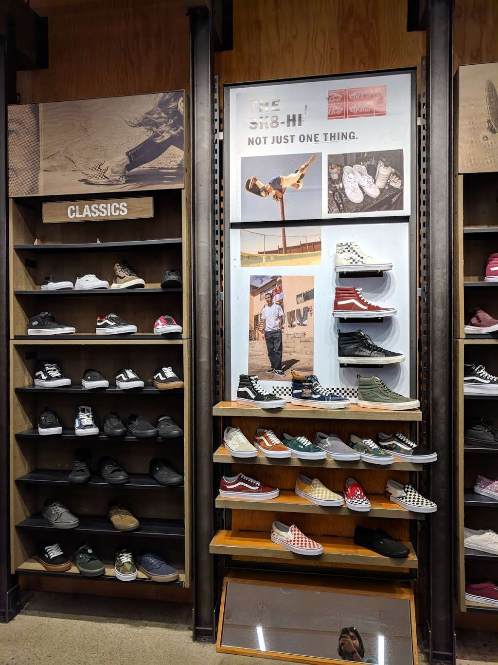 vans store woodbury commons