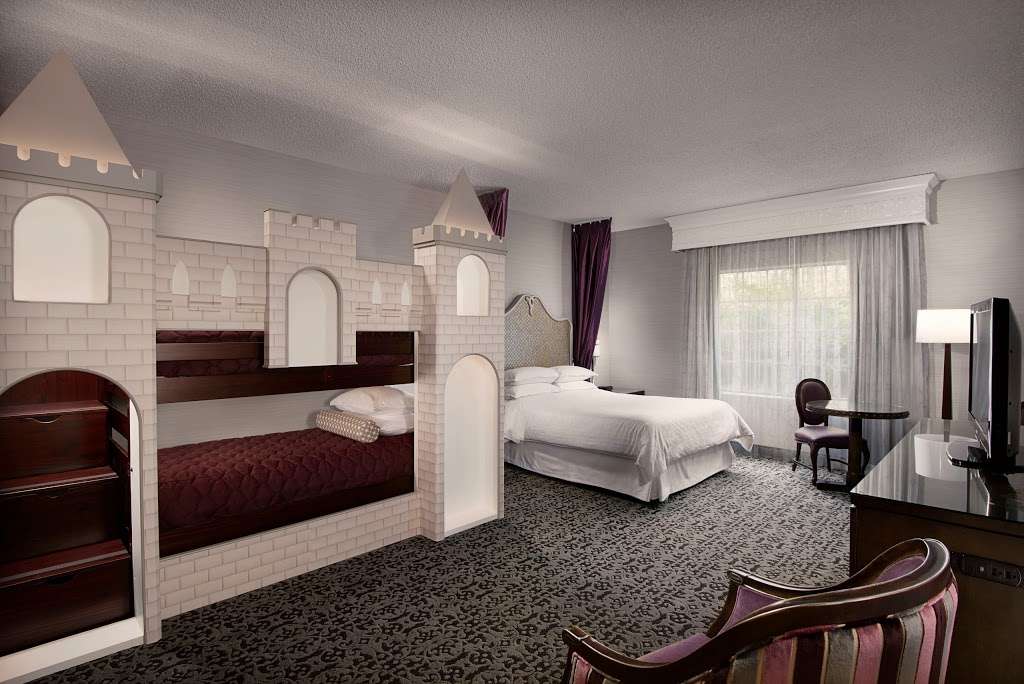 Anaheim Majestic Garden Hotel | 900 South Disneyland Dr, Anaheim, CA 92802 | Phone: (714) 778-1700