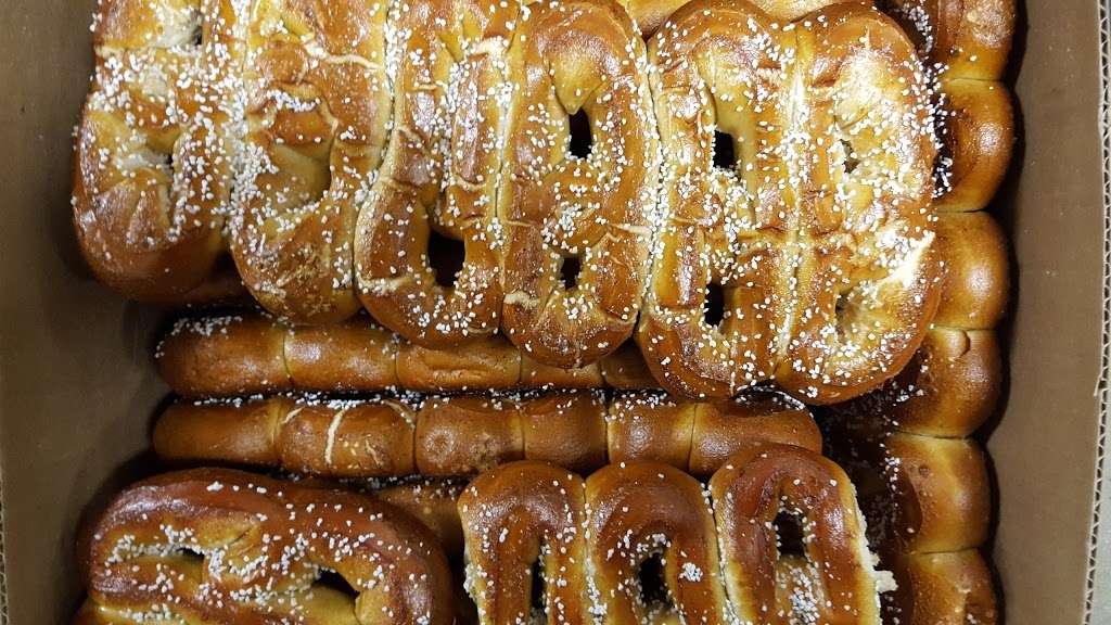 Federal Pretzel Baking Company | 300 Eagle Ct, Bridgeport, NJ 08014, USA | Phone: (215) 467-0505