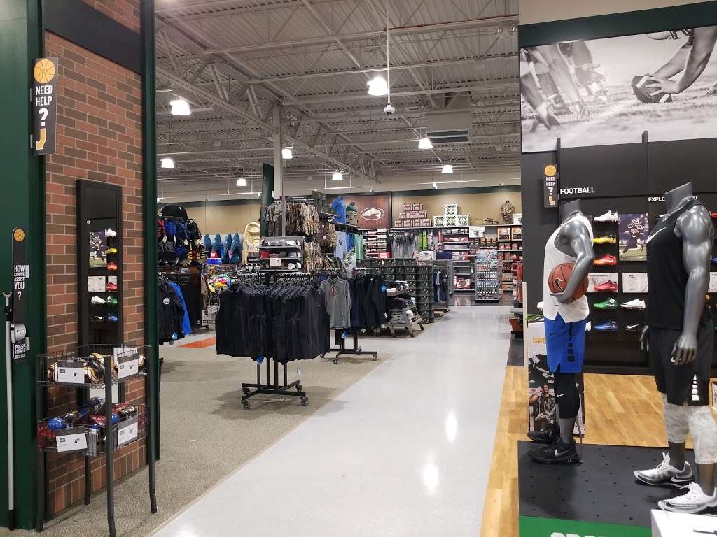 DICKS Sporting Goods | 840 NW Blue Pkwy, Lees Summit, MO 64086 | Phone: (417) 295-3033