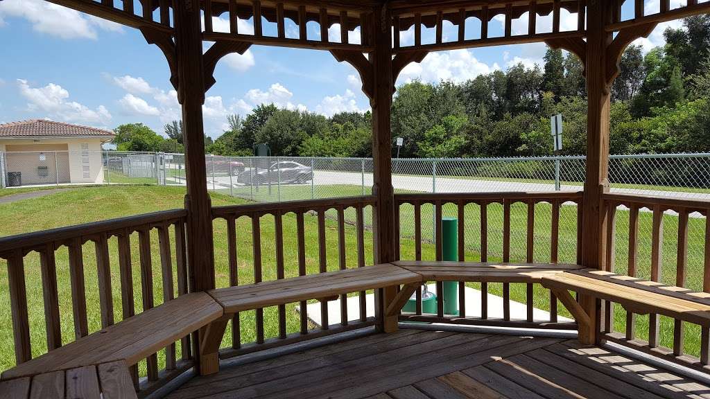 Steven L. Josias Dog & Equestrian Park | 5836 SW 193rd Way, Southwest Ranches, FL 33332, USA | Phone: (954) 392-2130