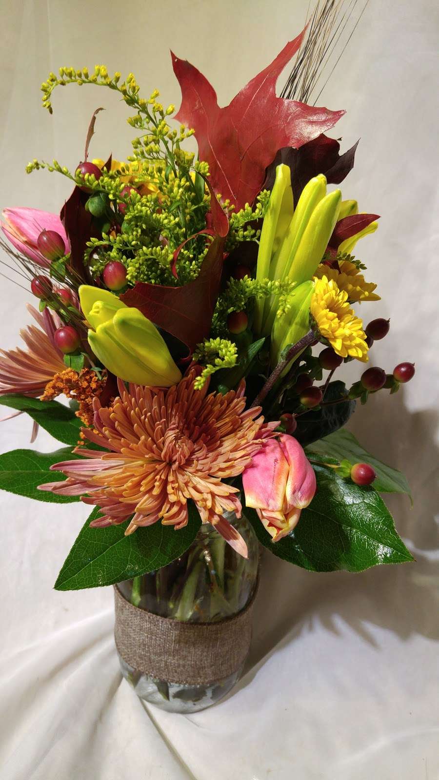 Blooms In Bloom | 717 E Main St, Eagle, WI 53119, USA | Phone: (262) 594-5660