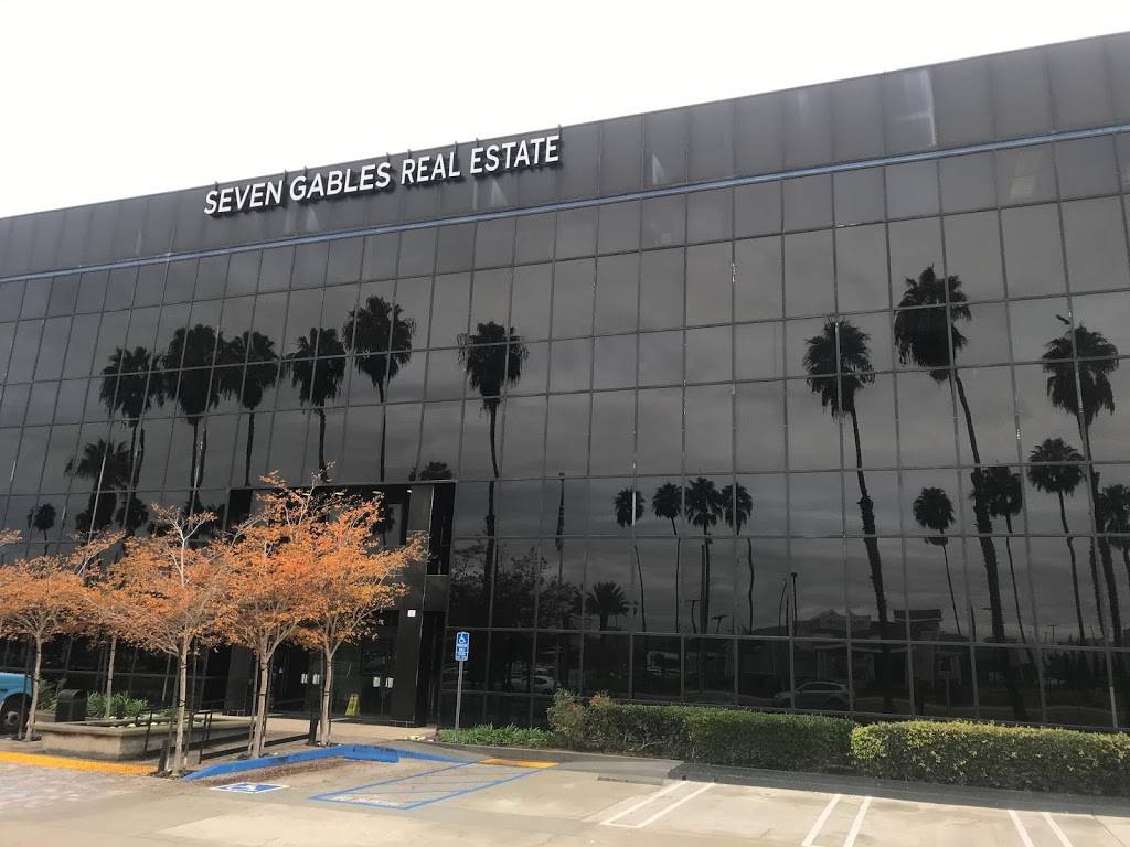 sign max | 3117 S Main St, Santa Ana, CA 92707, USA | Phone: (714) 957-8438