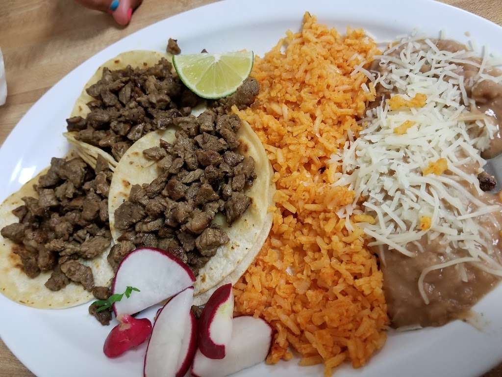 El Vaquero Restaurant | 13066 Glenoaks Blvd, Sylmar, CA 91342, USA | Phone: (818) 833-7137