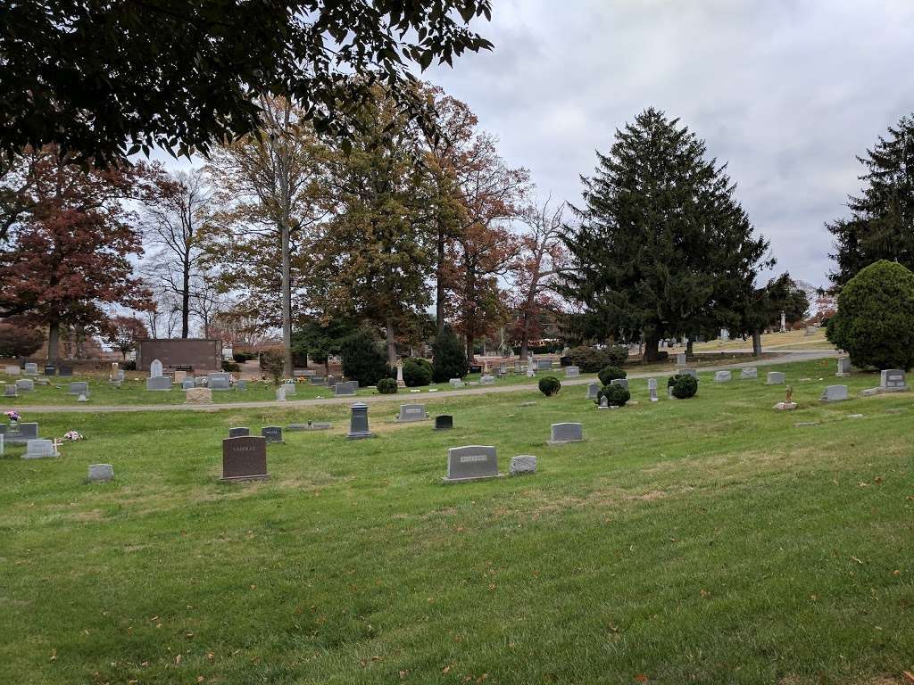 Chestnut Grove Cemetery | 831 Dranesville Rd, Herndon, VA 20170 | Phone: (703) 435-3480