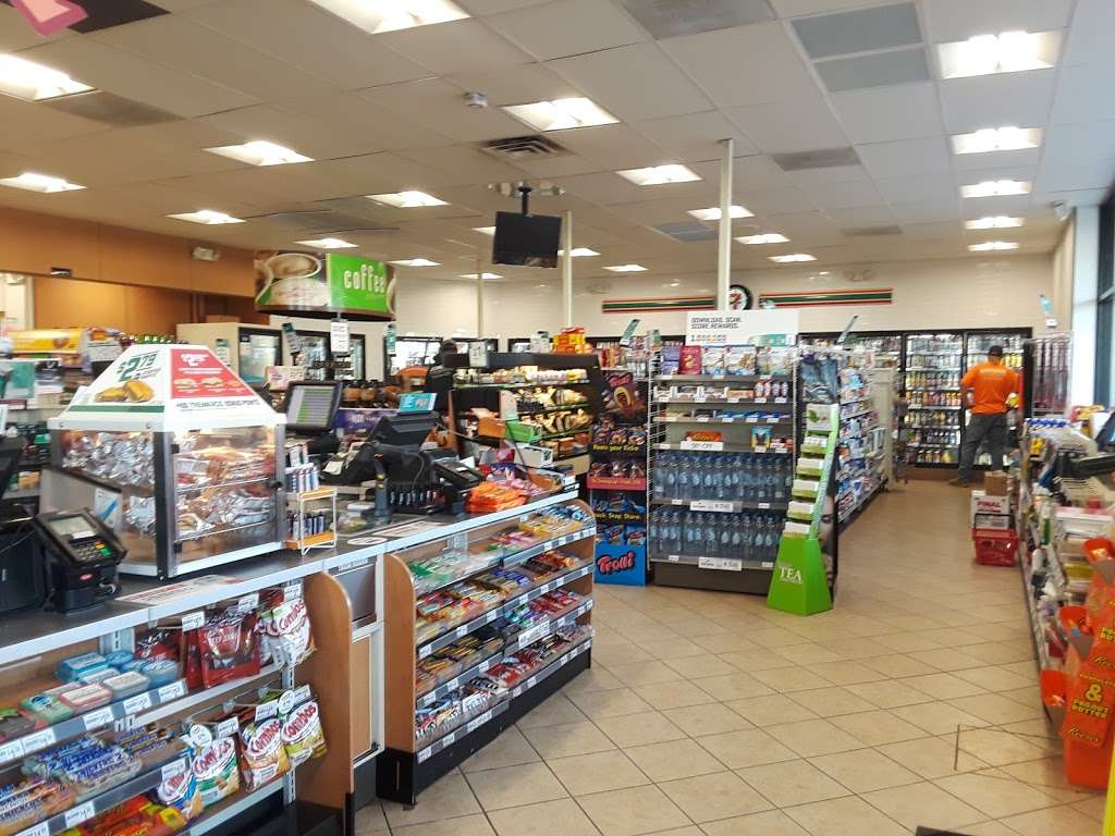 7-Eleven | 1550 S Hamilton Cir, Olathe, KS 66061, USA | Phone: (913) 780-2009