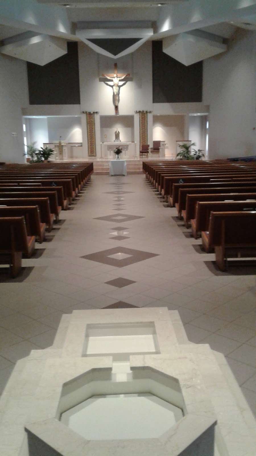 St. Therese Catholic Church, North | 7207 MO-9, Kansas City, MO 64152, USA | Phone: (816) 741-2800