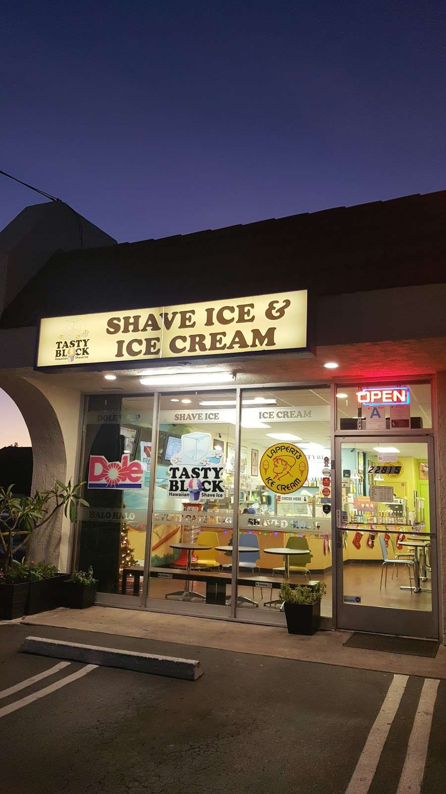 Tasty Block Hawaiian Shaved Ice | 22815 S Figueroa St, Carson, CA 90745 | Phone: (310) 847-5500