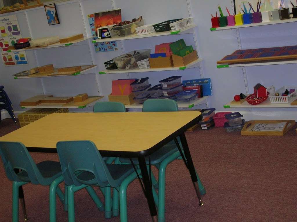 Montessori Childrens World | 12 Stults Rd #137, Dayton, NJ 08810, USA | Phone: (732) 230-2814