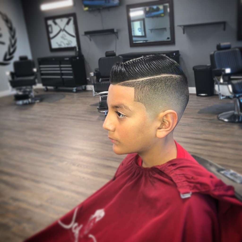 In The Cut Barbers | 32295 Mission Trail suite R-2, Lake Elsinore, CA 92530 | Phone: (951) 471-1855