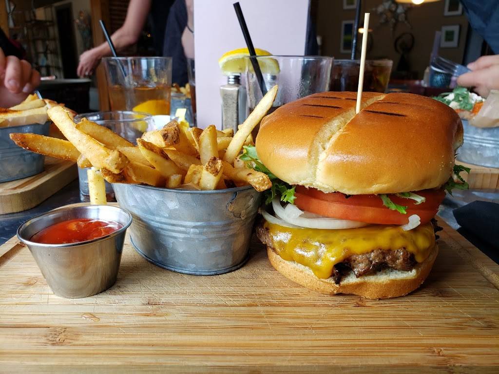 Taris | 33 N Washington St, Berkeley Springs, WV 25411, USA | Phone: (304) 258-1196