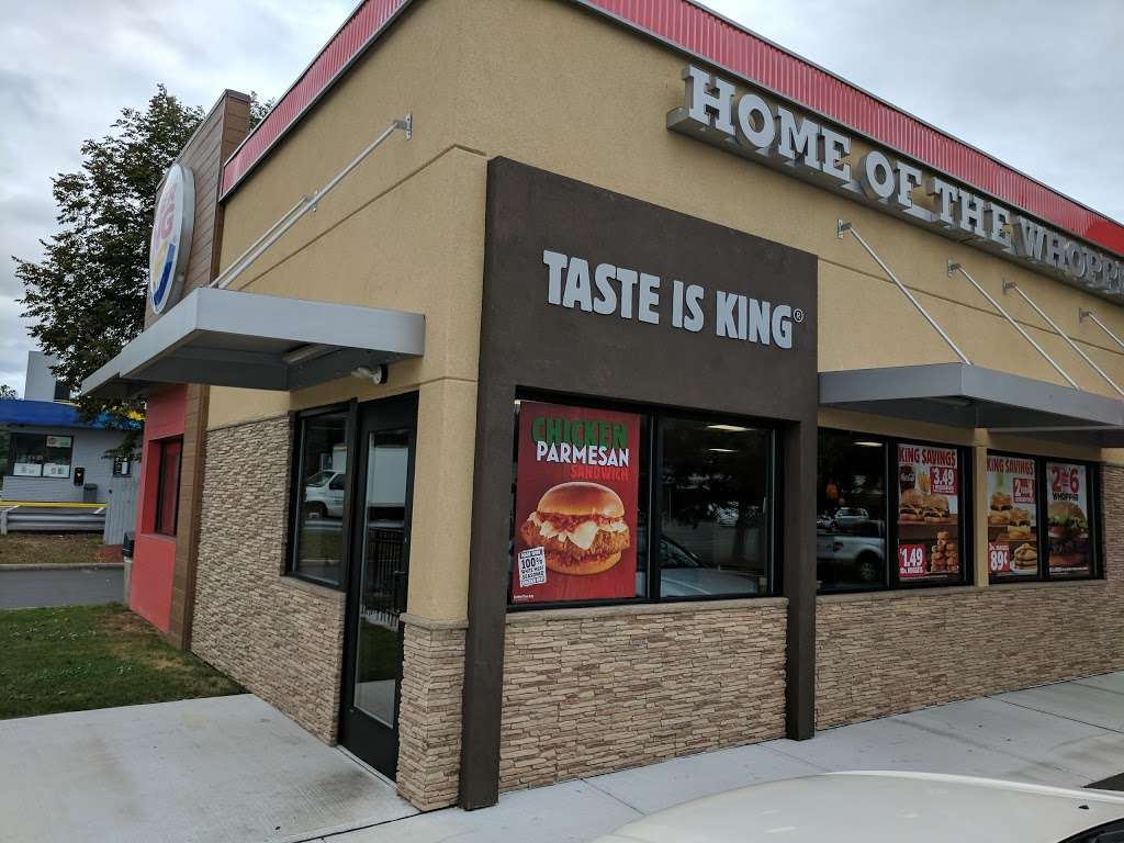 Burger King | 66 Newtown Rd, Danbury, CT 06810, USA | Phone: (203) 790-1667