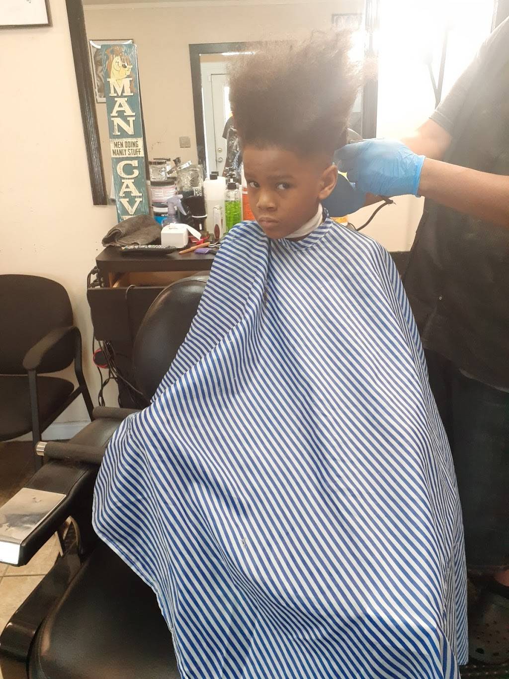 Cutt Above Barber Stylists | 5220 Timuquana Rd, Jacksonville, FL 32210 | Phone: (904) 778-0710