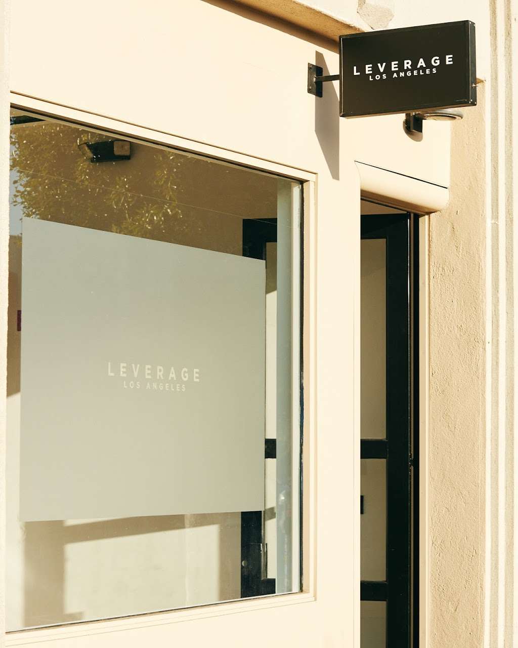 The Leverage LA | 170 South La Brea Ave, Los Angeles, CA 90036, USA | Phone: (323) 917-5097