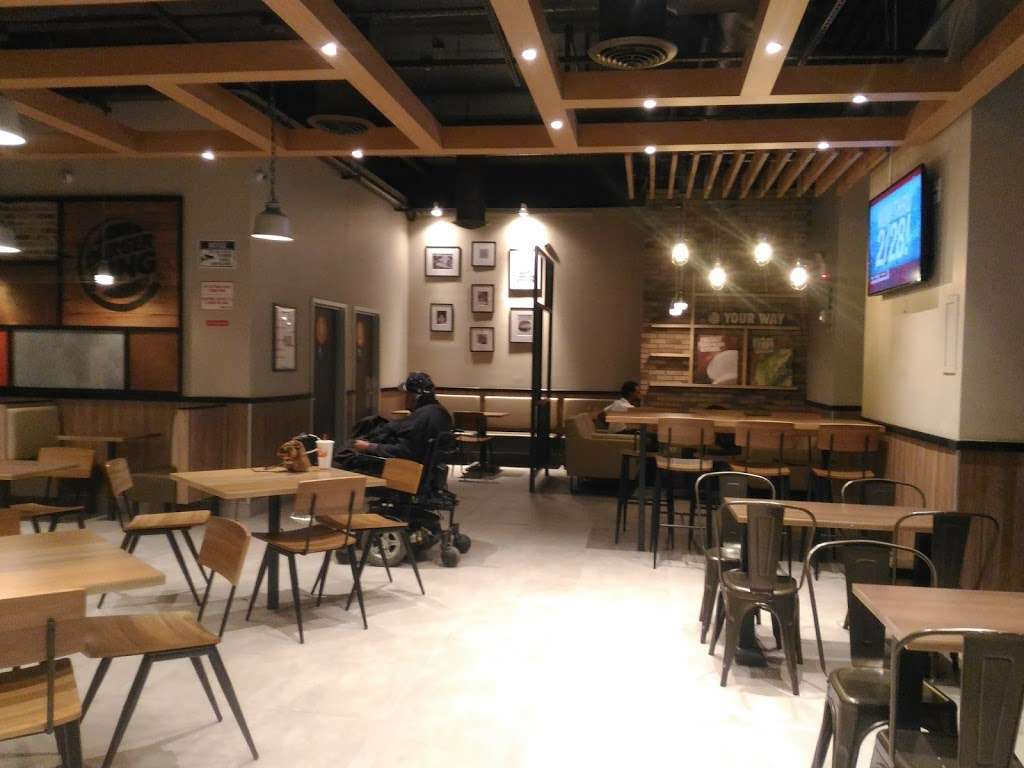 Burger king | 200 E 125th St, New York, NY 10035, USA | Phone: (866) 394-2493
