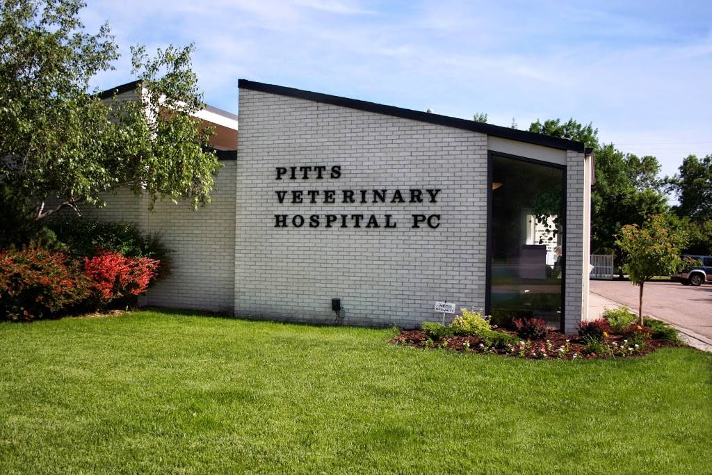 Pitts Veterinary Hospital | 2225 NE-2, Lincoln, NE 68502, USA | Phone: (402) 423-4120