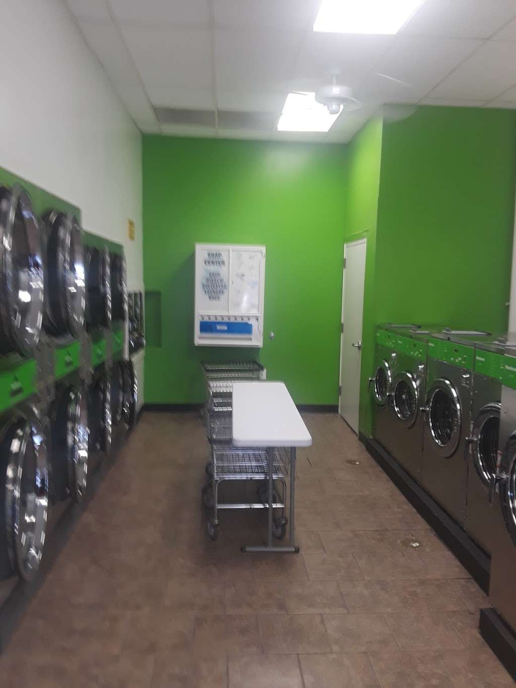 Curtis Bay Laundromat | 4420 Pennington Ave, Baltimore, MD 21226, USA | Phone: (410) 963-5486