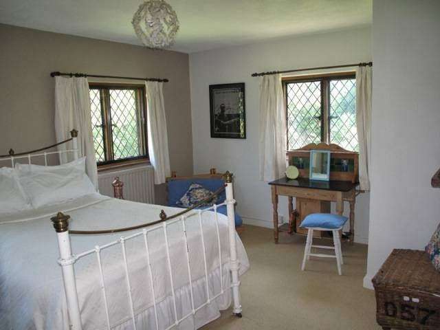 EGGPIE Bed and Breakfast | Eggpie Ln, Sevenoaks TN14 6NP, UK | Phone: 07768 820281