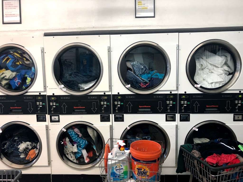 Lelas Coin Laundry | 1453 NW 17th Ave, Miami, FL 33125, USA | Phone: (786) 534-9136