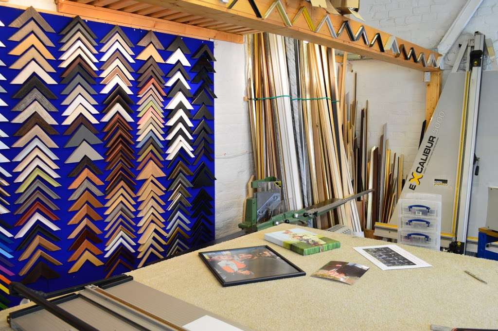 Blues Picture Framing | Arkley Manor Farm, Rowley Ln, Barnet EN5 3HS, UK | Phone: 020 8441 8222