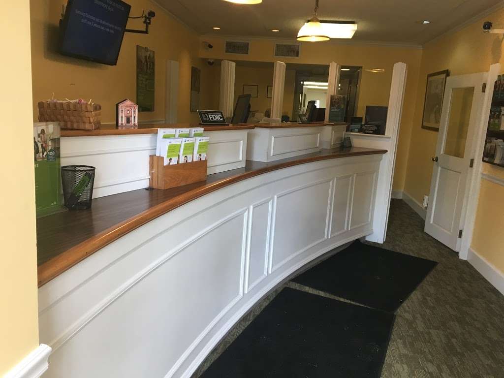 Union Savings Bank | 26 North St, Roxbury, CT 06783, USA | Phone: (860) 350-3199