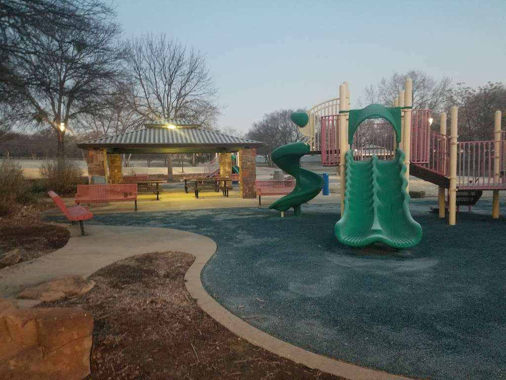 Shady Grove Trail Park | 799 W Vilbig St, Irving, TX 75060, USA | Phone: (972) 721-2600