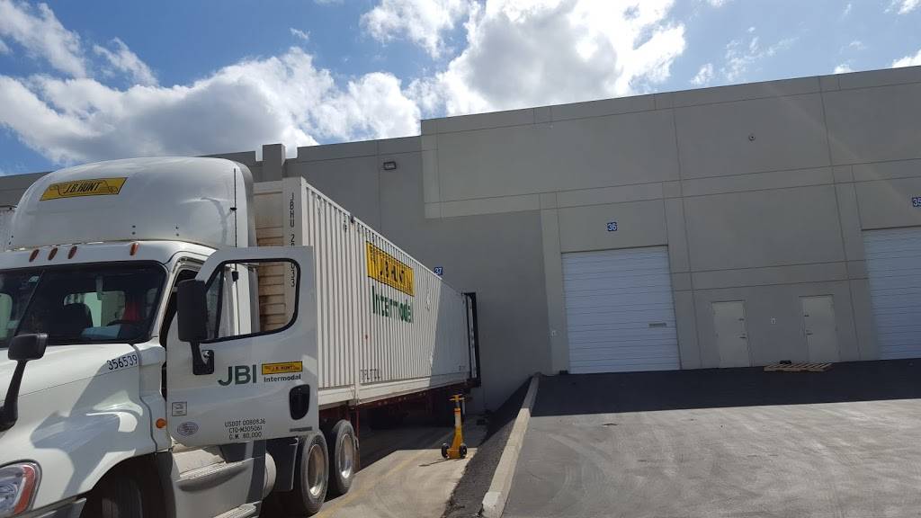 J C Penney Logistics Center | 700 DArcy Pkwy, Lathrop, CA 95330, USA | Phone: (209) 858-4386