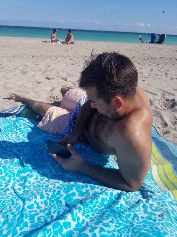 Dream Inn | 2710 N Ocean Dr, Hollywood, FL 33019, USA | Phone: (954) 342-9835