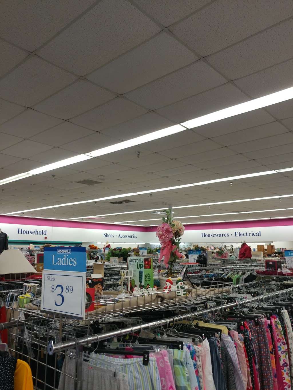 Goodwill Deland | 1600 N Woodland Blvd, DeLand, FL 32720, USA | Phone: (386) 822-9670