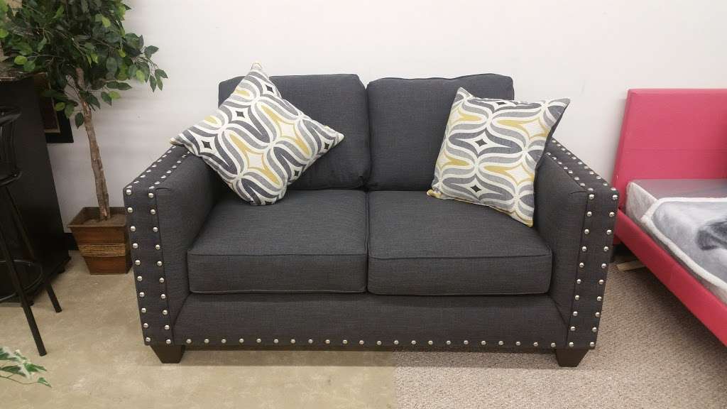 FINAO Furniture | 238 N Kinzie Ave, Bradley, IL 60915 | Phone: (708) 252-0070