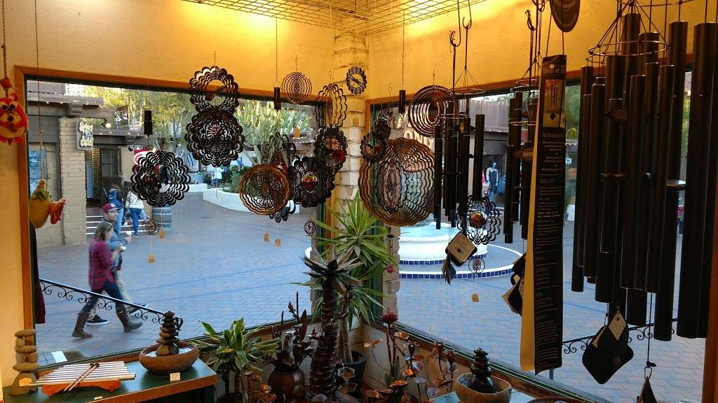 Wind Song | 867 W Harbor Dr # B, San Diego, CA 92101, USA | Phone: (619) 239-3559