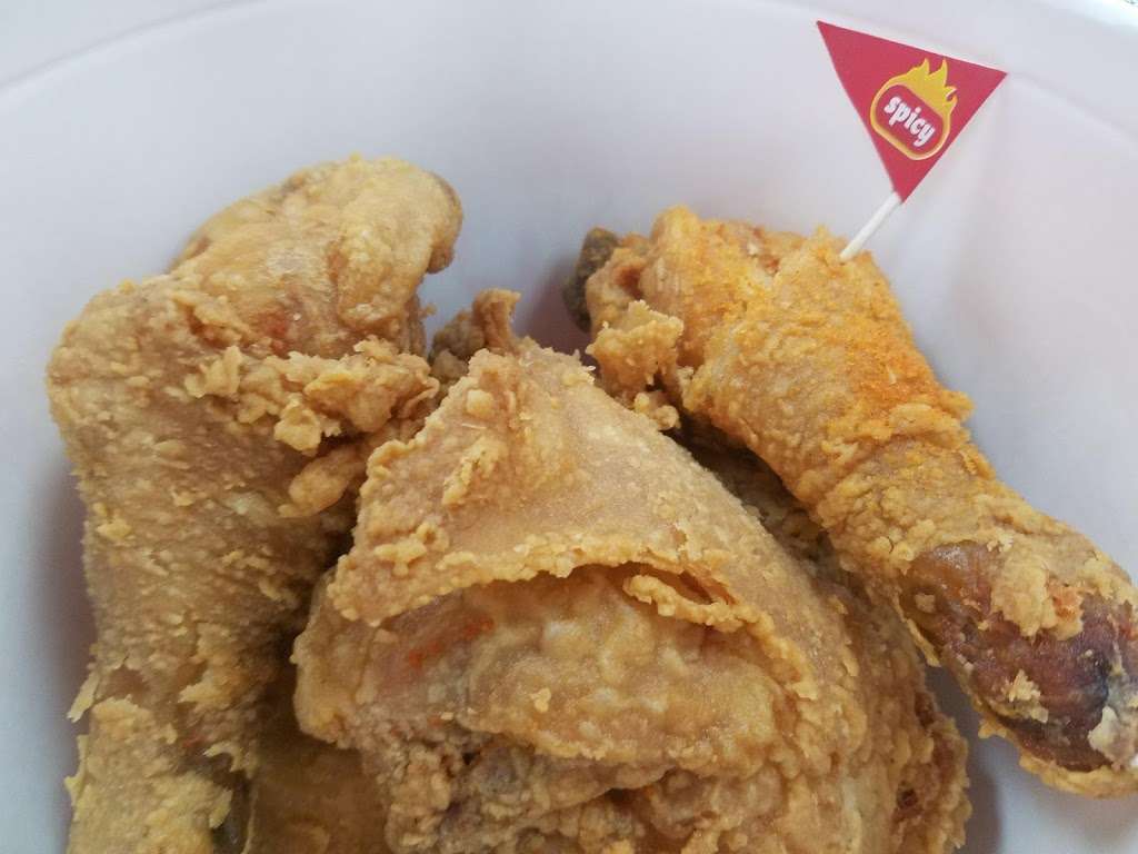 Jollibee | 6955 Mission St, Daly City, CA 94014, USA | Phone: (650) 755-4848