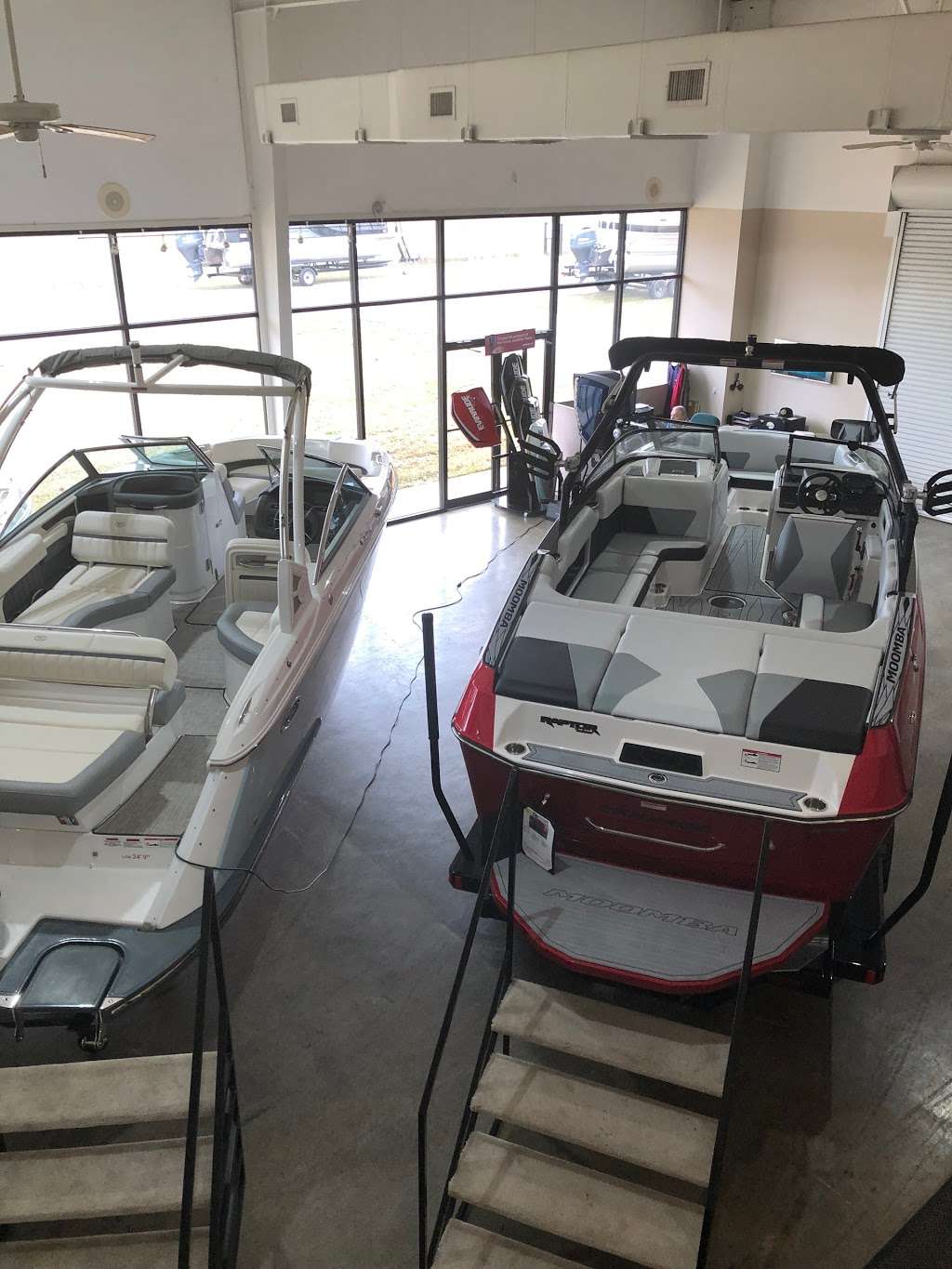 Rinkers Boat World at Lakeshore | 15225 Walden Rd, Montgomery, TX 77356 | Phone: (936) 448-2628