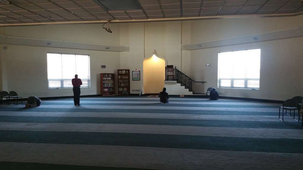 Masjid Libertyville | 1751 OPlaine Rd, Libertyville, IL 60048 | Phone: (224) 206-8598