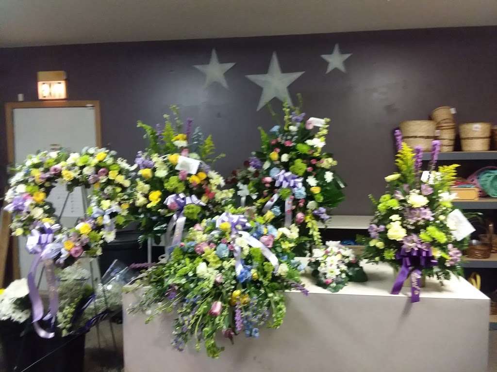 Bryans Florist | 1331 W 37th Ave, Hobart, IN 46342, USA | Phone: (219) 947-1516