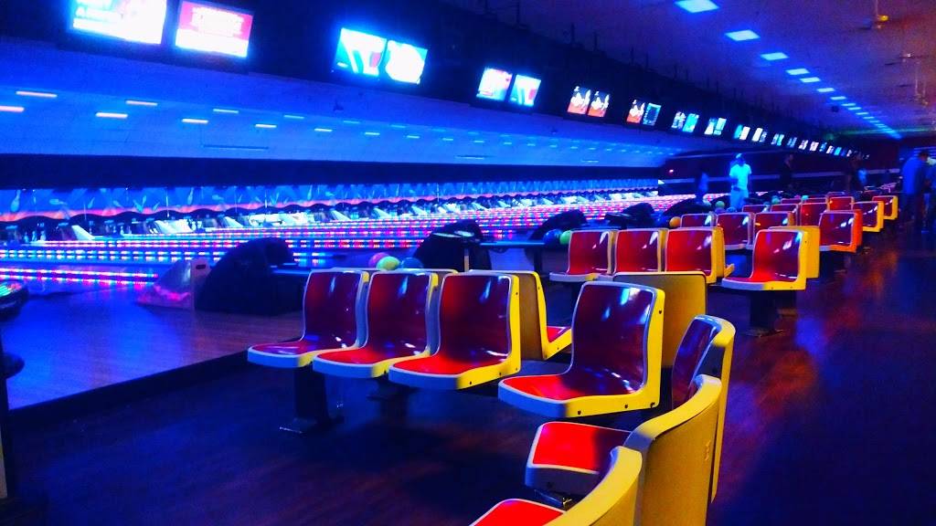 AMF Southtown Lanes | 7941 Southtown Ctr, Bloomington, MN 55431, USA | Phone: (952) 888-9248