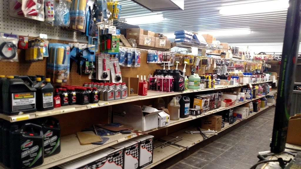 Scotts Bargain Barn | 4025 MO-10, Excelsior Springs, MO 64024, USA | Phone: (816) 637-5326