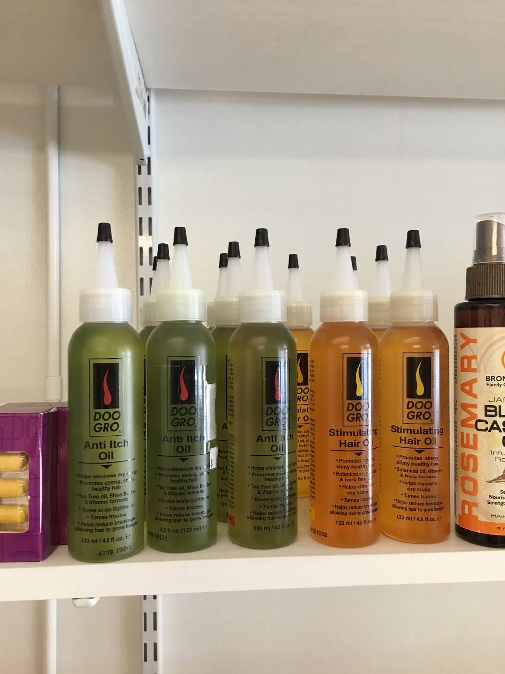 Her Crown Beauty Supply Store | 3035 Fayetteville St A, Durham, NC 27707, USA | Phone: (919) 225-8235