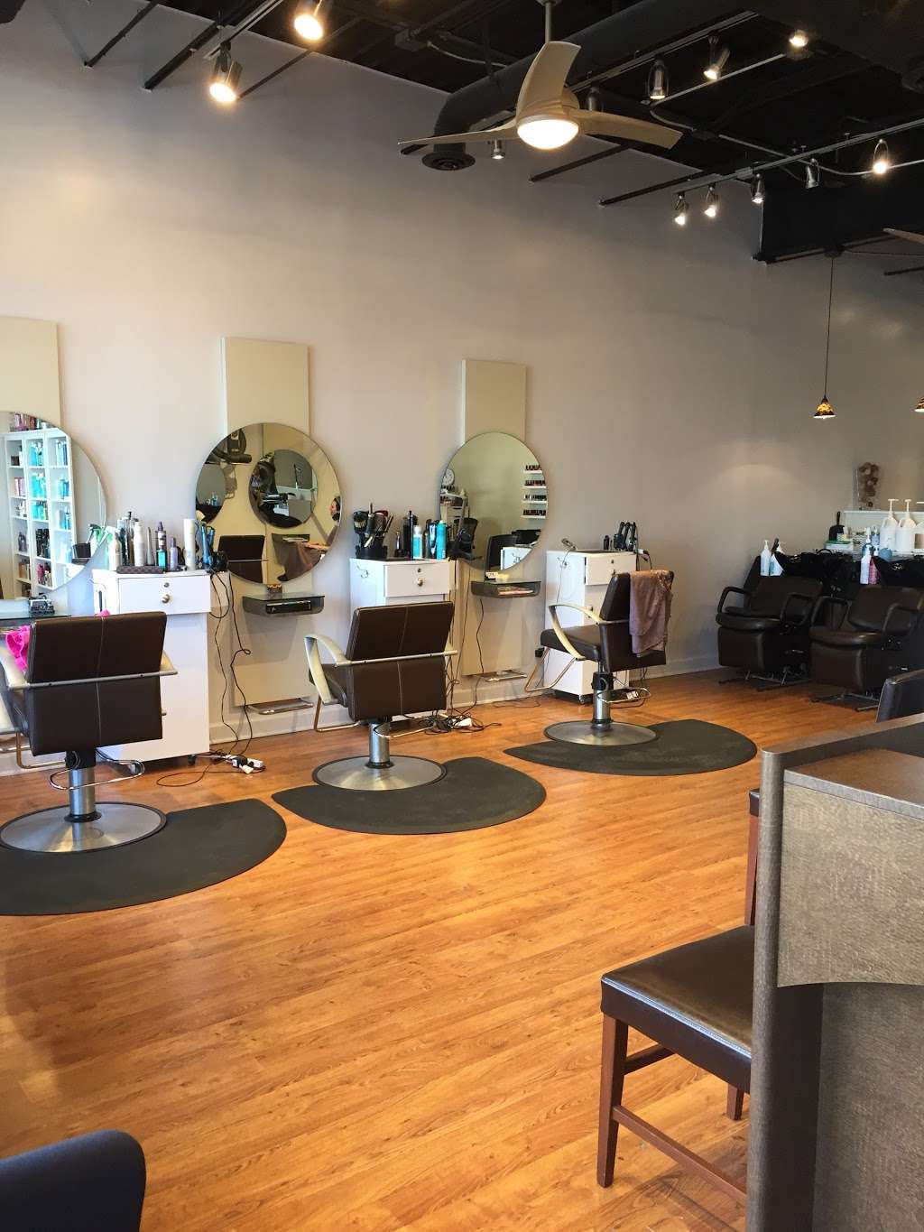 Kathys Hair Studio | 34491 N Old Walnut Cir D, Gurnee, IL 60031, USA | Phone: (847) 249-7714