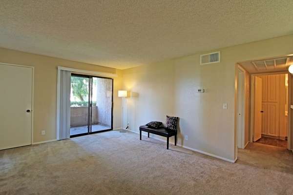 Monte Vista Apartments | 11777 Foothill Blvd, Lake View Terrace, CA 91342 | Phone: (818) 896-4824