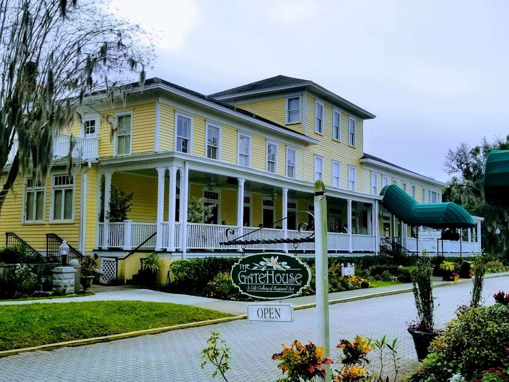 Lakeside Inn | 100 Alexander St, Mt Dora, FL 32757, USA | Phone: (352) 383-4101