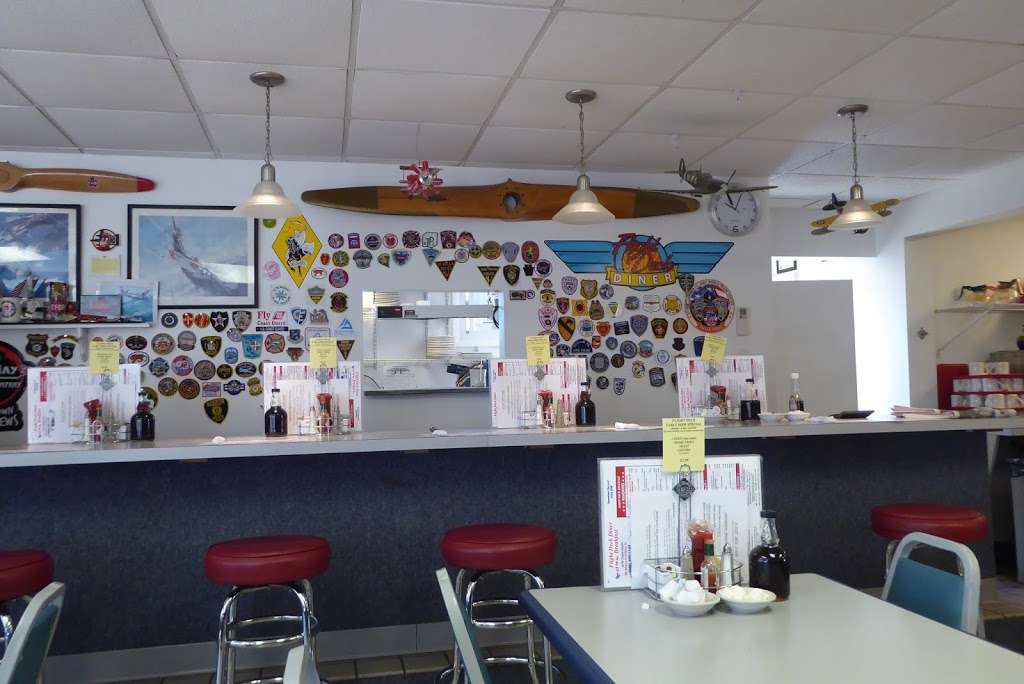 Flight Deck Diner | 505 Terminal Dr, Rio Grande, NJ 08242, USA | Phone: (609) 886-1105