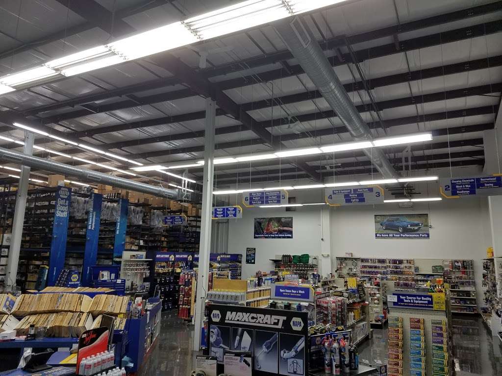 NAPA Auto Parts - Elkhorn Auto Parts | 806 N Wisconsin St, Elkhorn, WI 53121, USA | Phone: (262) 723-2920