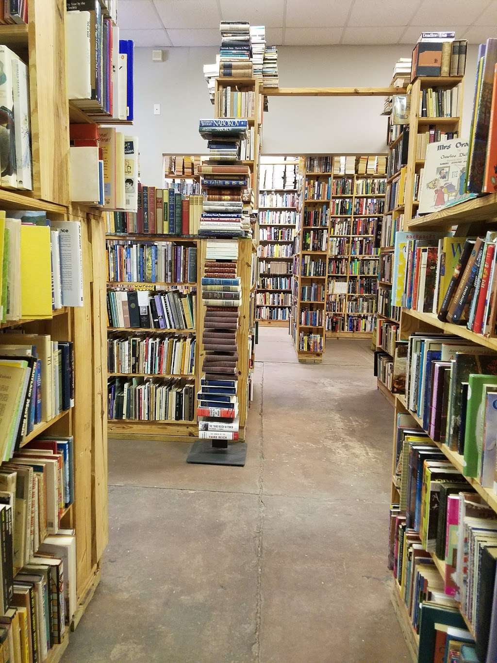 Kaboom Books | 6736, 3116 Houston Ave, Houston, TX 77009 | Phone: (713) 869-7600